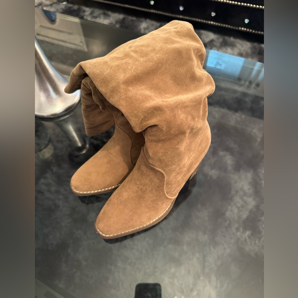 Brand NEW Suede Boots